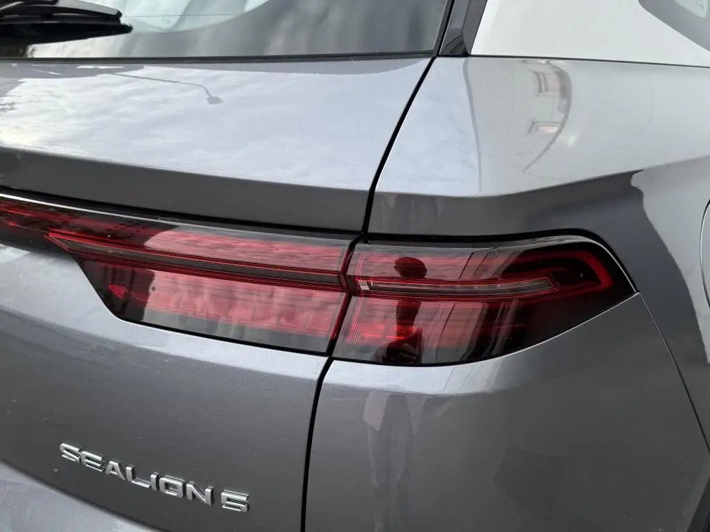 BYD SEALION 5 DM-i Design 1,5 / 156kW