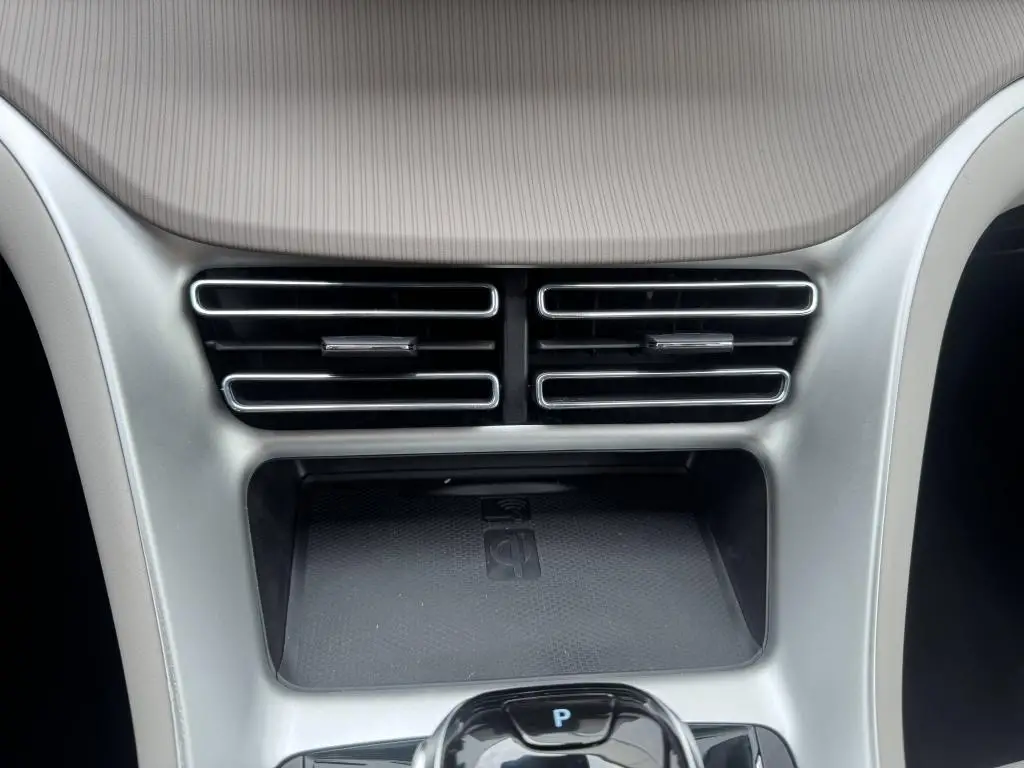 BYD SEALION 5 DM-i Design  / 156kW