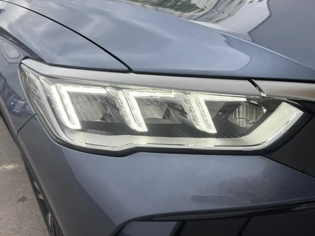 BYD SEALION 5 DM-i Design  / 156kW