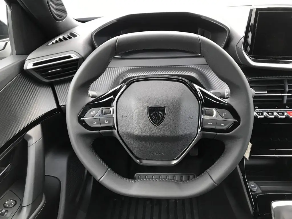 Peugeot 2008 ALLURE Hybrid  1,2 145 e-DCS6 / 107kW