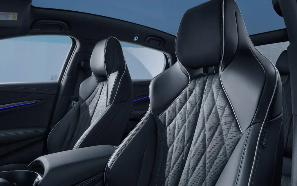 BYD SEAL Design 82 kWh  / 230kW