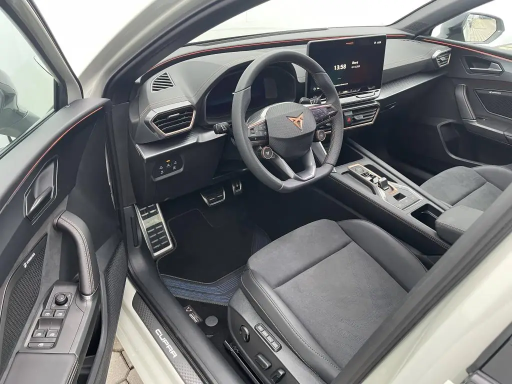 CUPRA Leon Sportstourer DSG 1,5 eTSI / 110kW