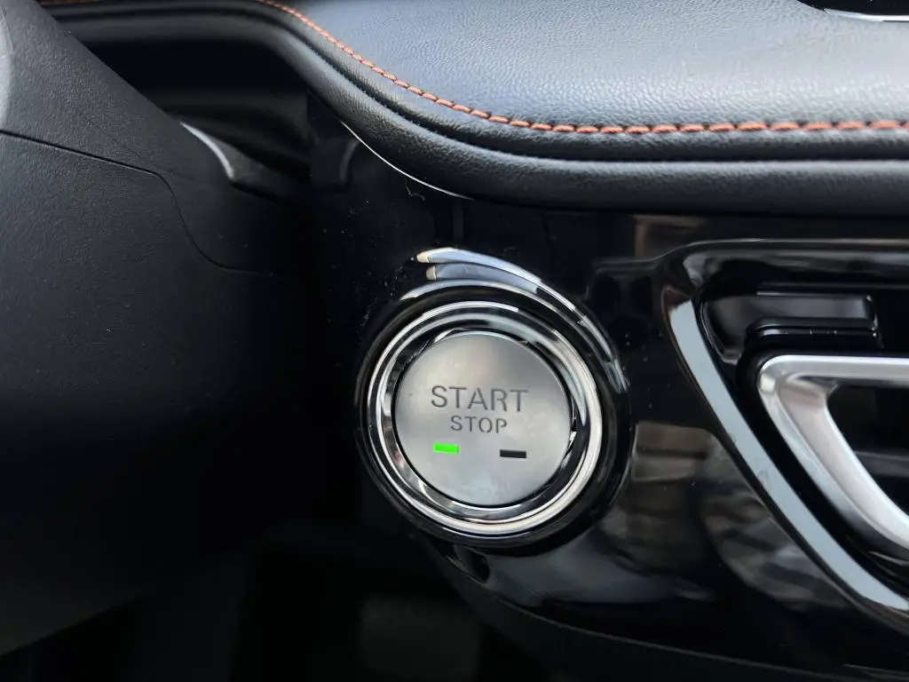 MG HS EXCLUSIVE PHEV 1,5TGI AT / 200kW