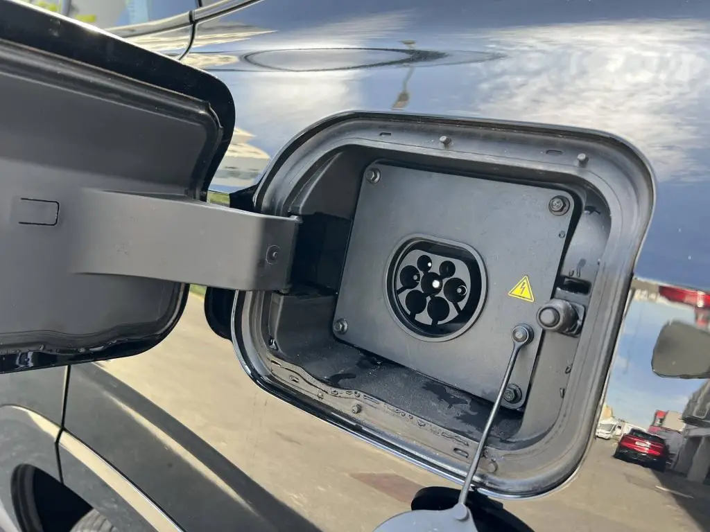 MG HS EXCLUSIVE PHEV 1,5TGI AT / 200kW