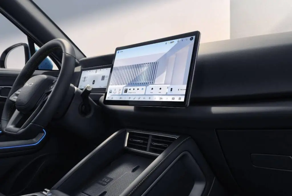 BYD ATTO 2 DM-i Active 1,5  / 145kW