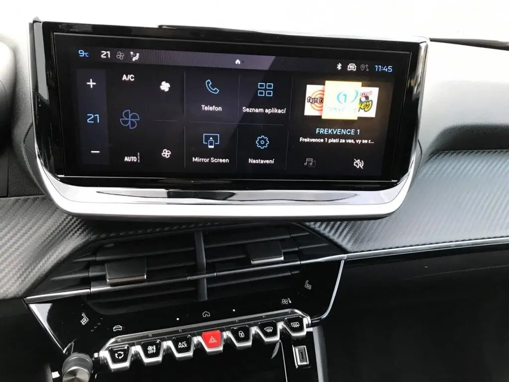 Peugeot 2008 ALLURE Hybrid  1,2 145 e-DCS6 / 107kW