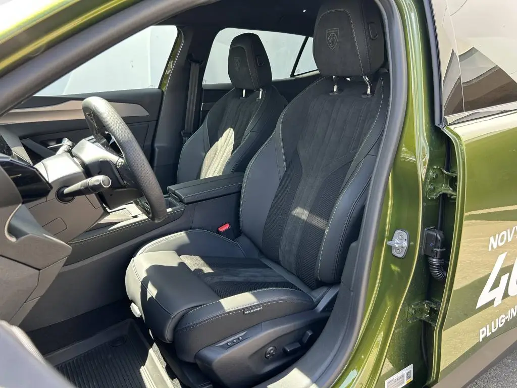 Peugeot 408 GT 240 e-DCS7 1,6 PureTech / 177kW