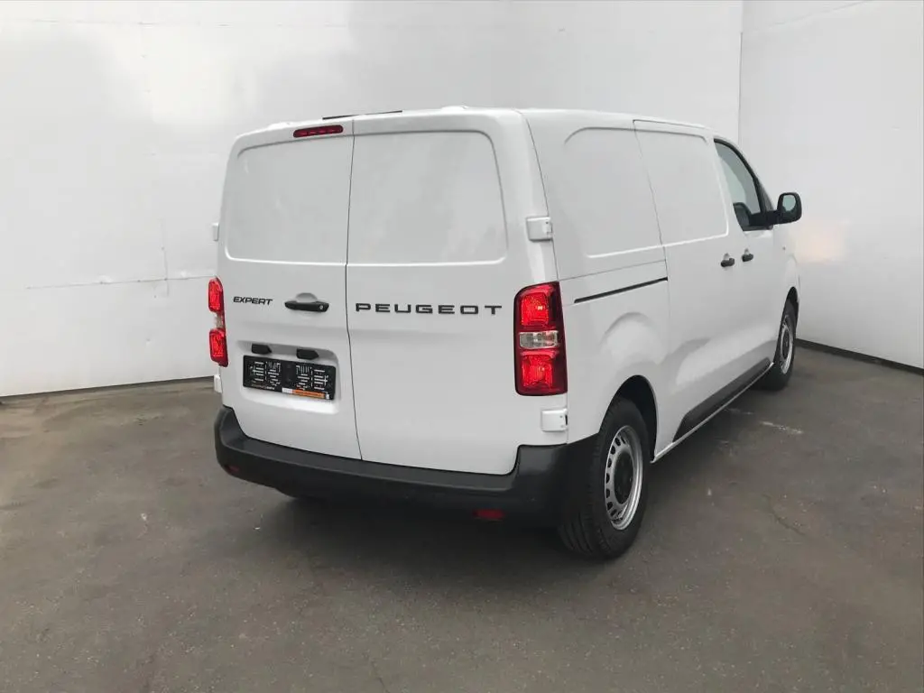 Peugeot Expert L2 MAN6 2,2 BlueHDi / 110kW