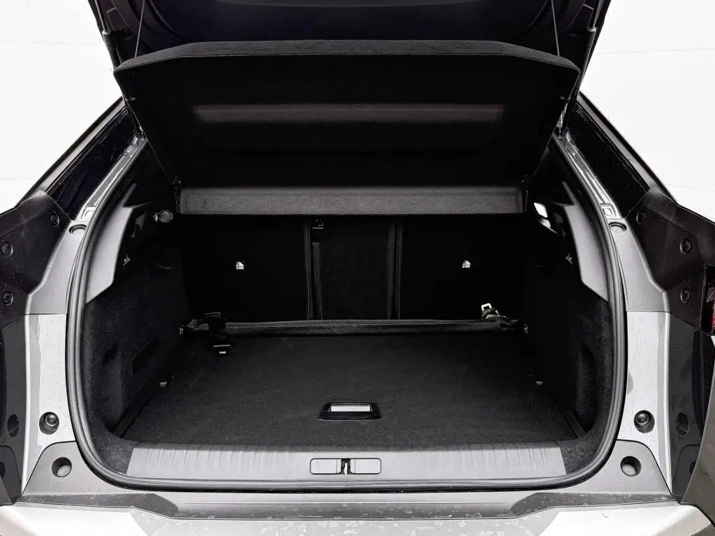 Peugeot 3008 ALLURE Hybrid e-DCS6 1,2 / 100kW