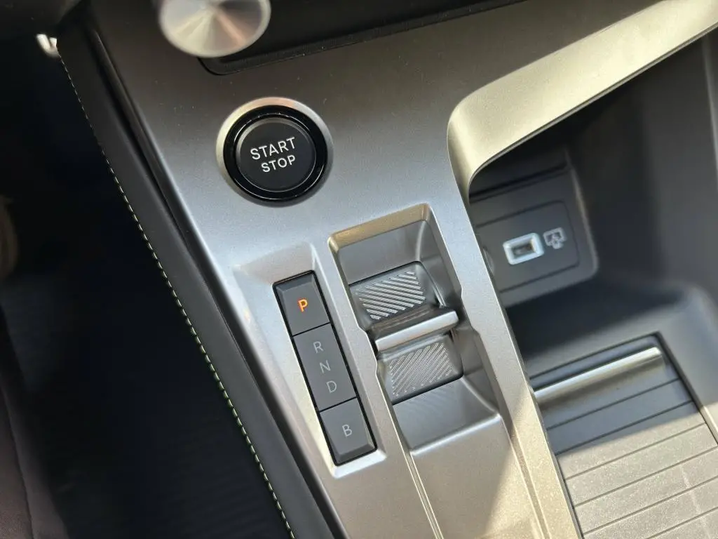 Peugeot 408 GT 240 e-DCS7 1,6 PureTech / 177kW