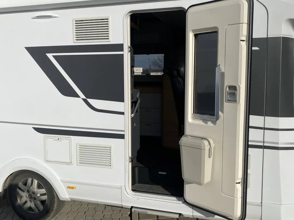 FIAT užitkové Adria Matrix Axess 670SL 9st AP 2,2 / 118kW