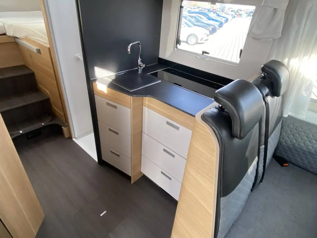 FIAT užitkové Adria Matrix Axess 670SL 9st AP 2,2 / 118kW