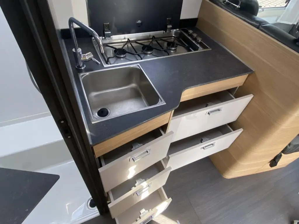 FIAT užitkové Adria Matrix Axess 670SL 9st AP 2,2 / 118kW