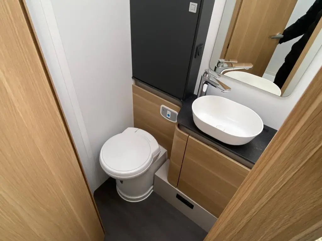 FIAT užitkové Adria Matrix Axess 670SL 9st AP 2,2 / 118kW