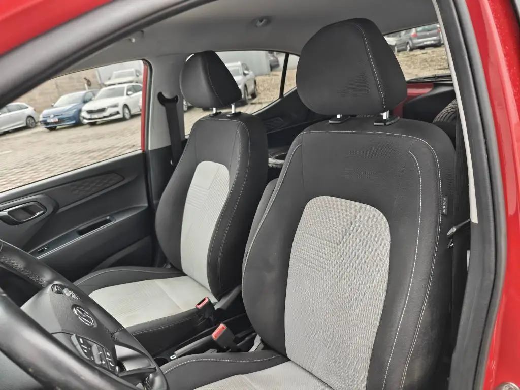 Hyundai i10 1.0  / 48kW