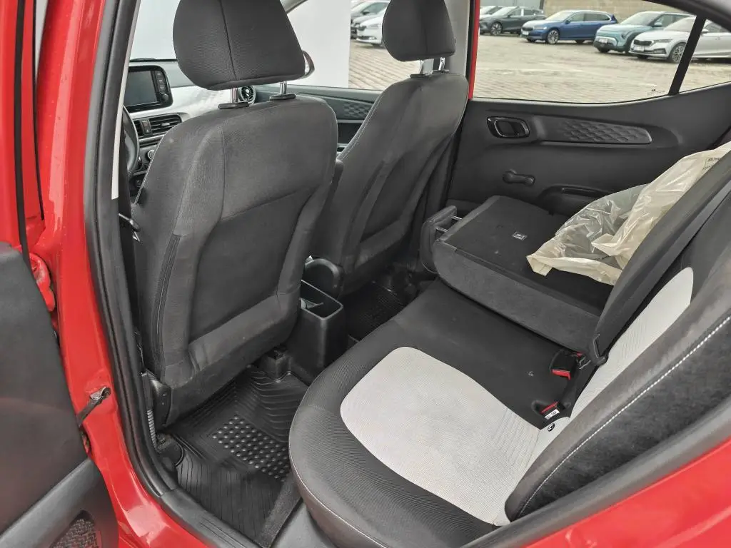 Hyundai i10 1.0  / 48kW