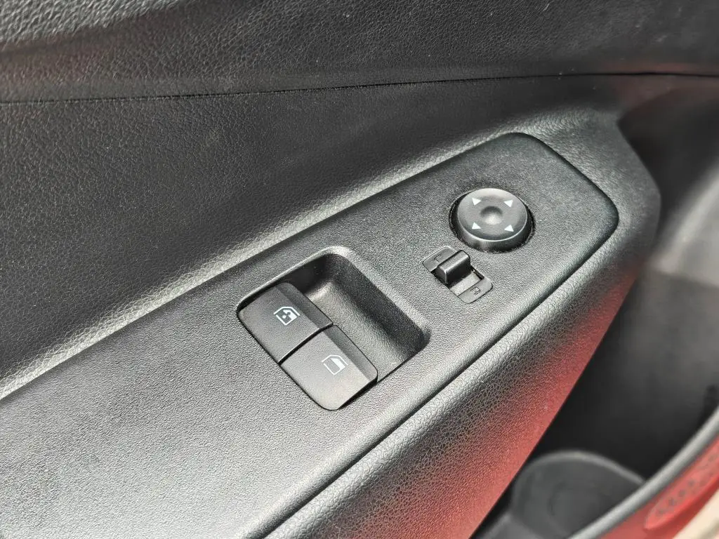 Hyundai i10 1.0  / 48kW