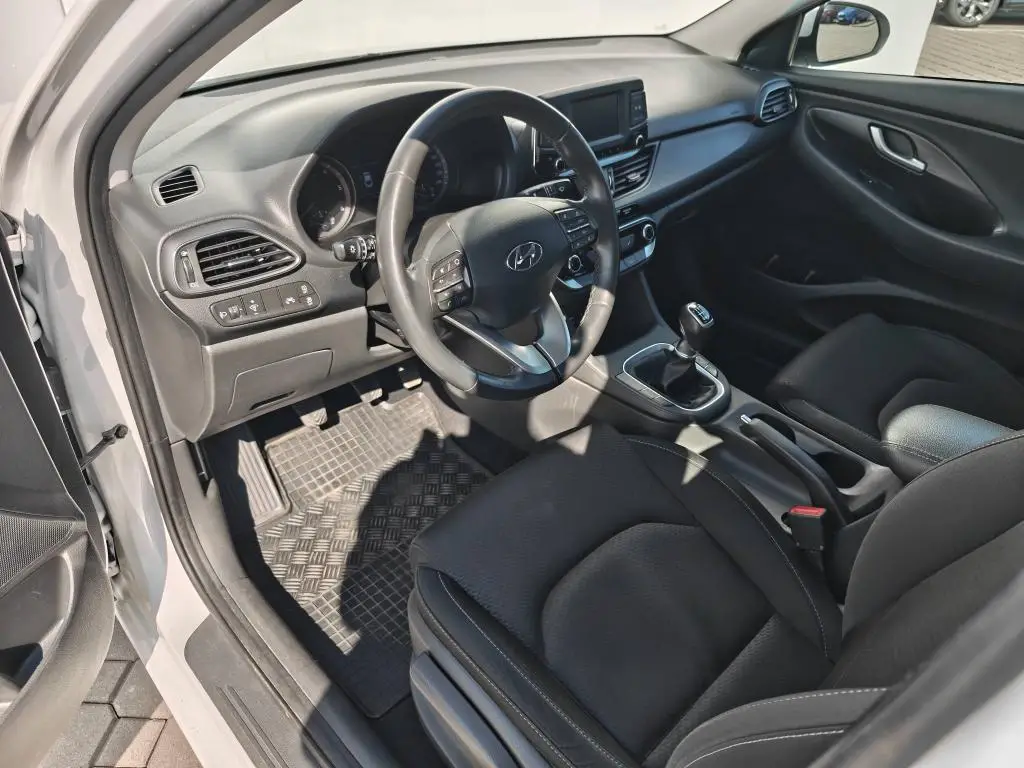 Hyundai i30 Fastback  1,6 CRDI / 100kW