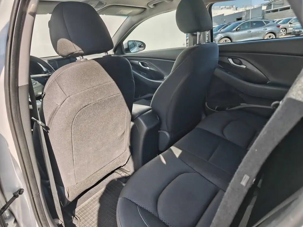 Hyundai i30 Fastback  1,6 CRDI / 100kW