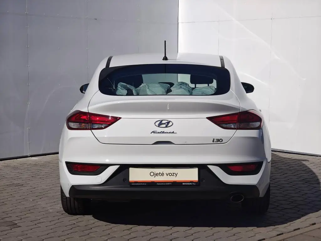 Hyundai i30 Fastback  1,6 CRDI / 100kW