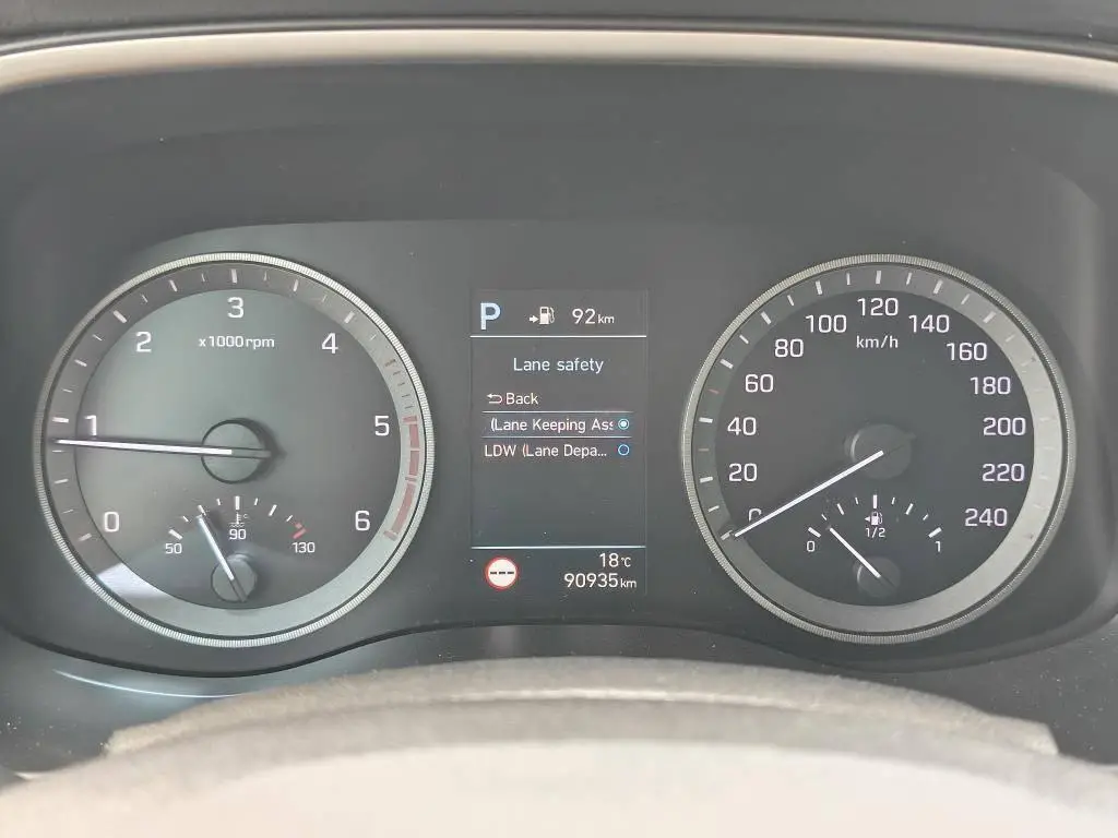 Hyundai Tucson Tucson 4. gen 1.6 CRDi E-VGT 100kW 4x2 D  / 100kW