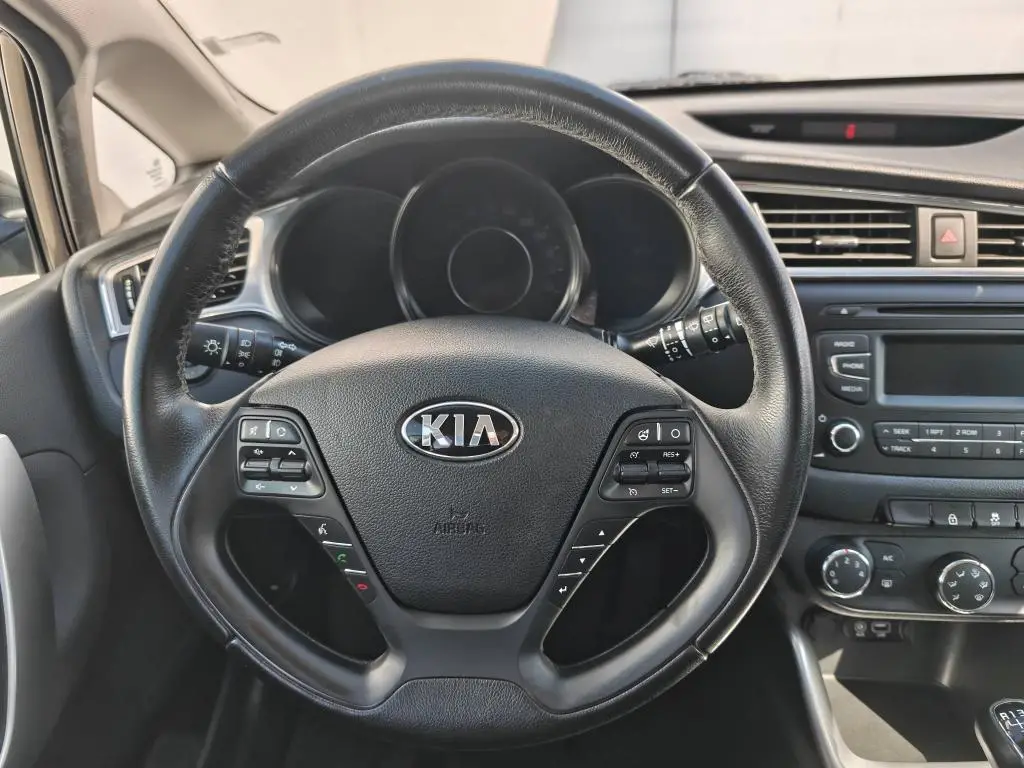 KIA Ceed 5HB COOL 1,4 CVVT / 73kW