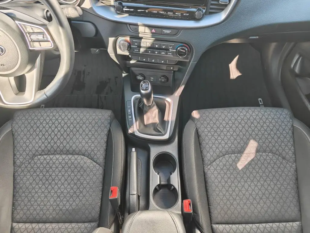 KIA Ceed SW CD Ceed SW CD 1,4 T-GDi GPF TOP (2020) 1,4 T-GDi / 103kW