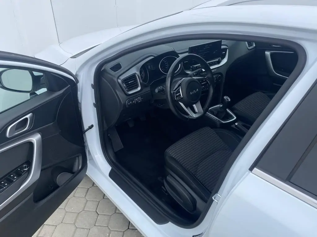 KIA Ceed SW CD TOP 1,5 T-GDi / 118kW