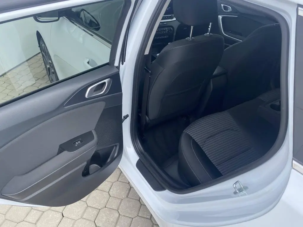 KIA Ceed SW CD TOP 1,5 T-GDi / 118kW