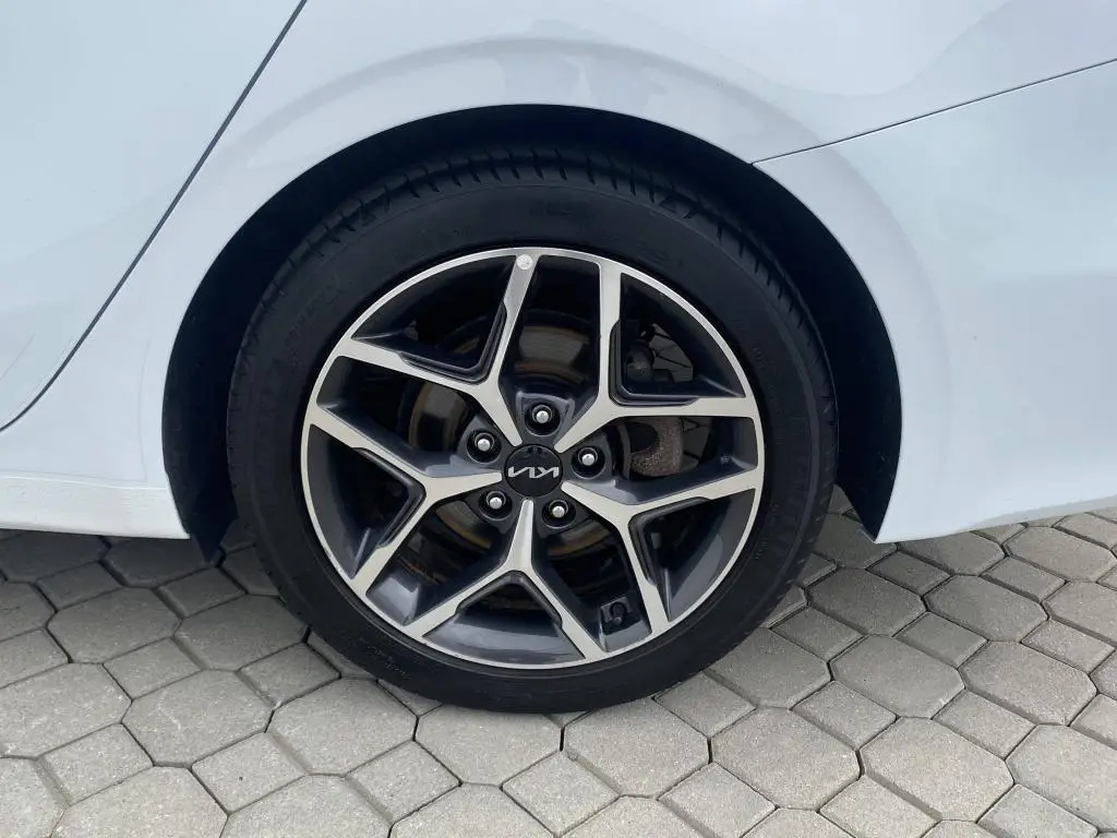 KIA Ceed SW CD TOP 1,5 T-GDi / 118kW