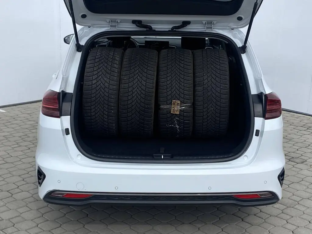 KIA Ceed SW CD TOP 1,5 T-GDi / 118kW