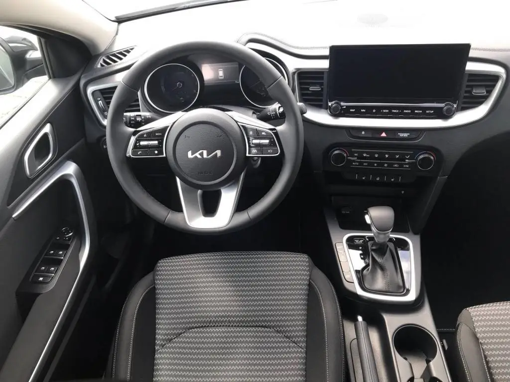 KIA Ceed SW CD TOP 7DCT 1,5 T-GDi / 103kW