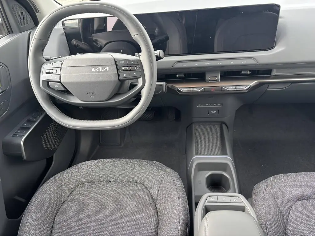 KIA EV2 AIR 4P + 61 KWH  / 99kW