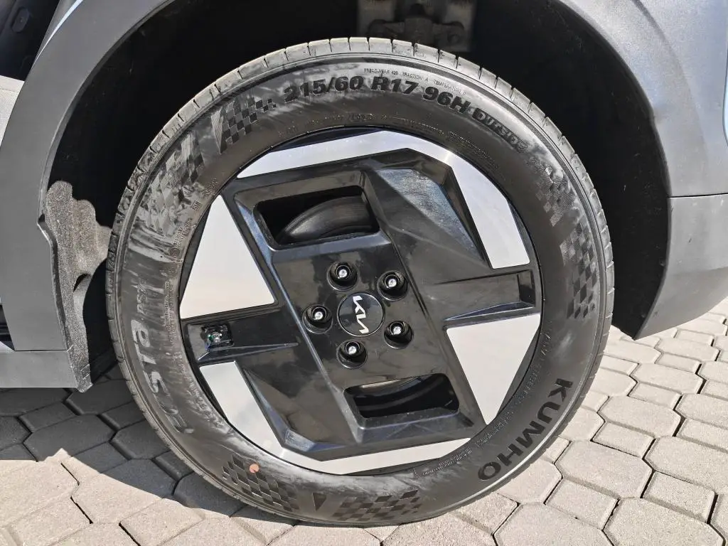 KIA EV3 AIR 4x2 Synchronní AC elektromotor / 150kW