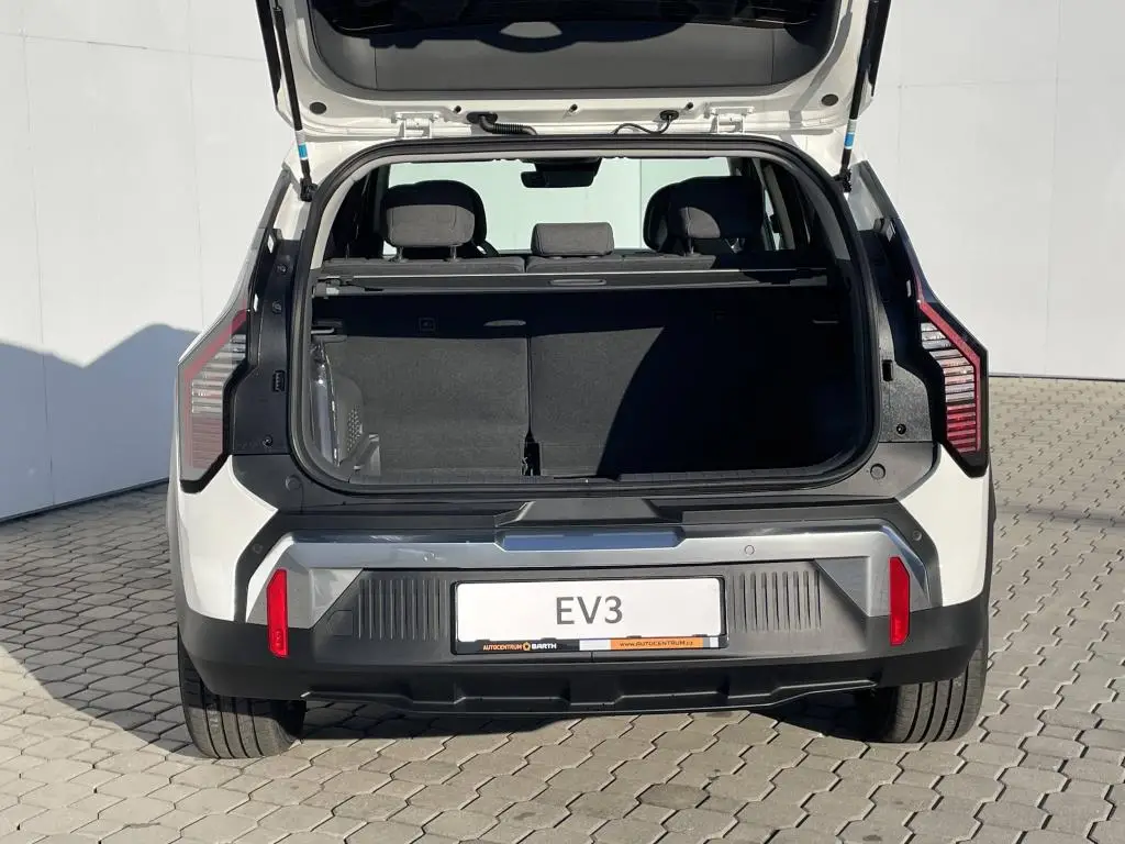 KIA EV3 EARTH  4x2 Synchronní AC elektromotor / 110kW
