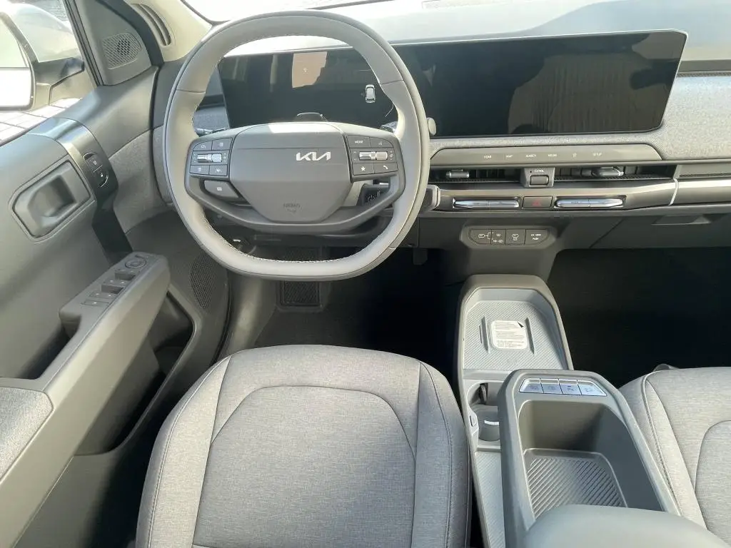 KIA EV3 EARTH  4x2 Synchronní AC elektromotor / 110kW