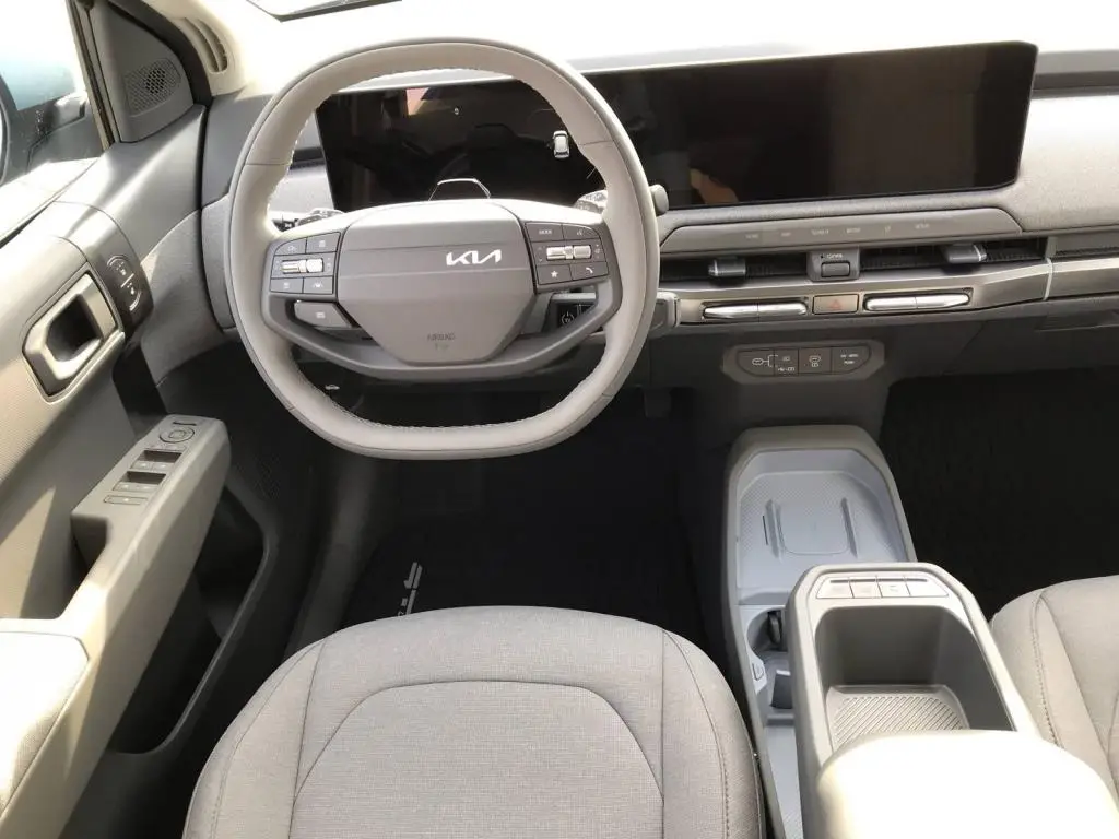 KIA EV3 EARTH  4x2 Synchronní AC elektromotor / 110kW