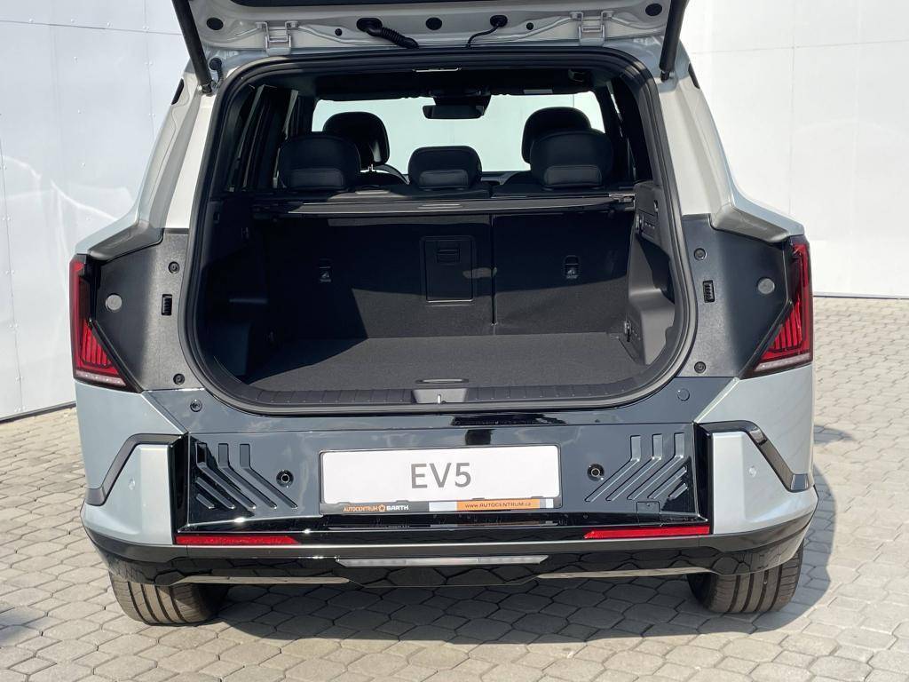 KIA EV5 GT-LINE + 81,4 KWH 4x4    / 195kW
