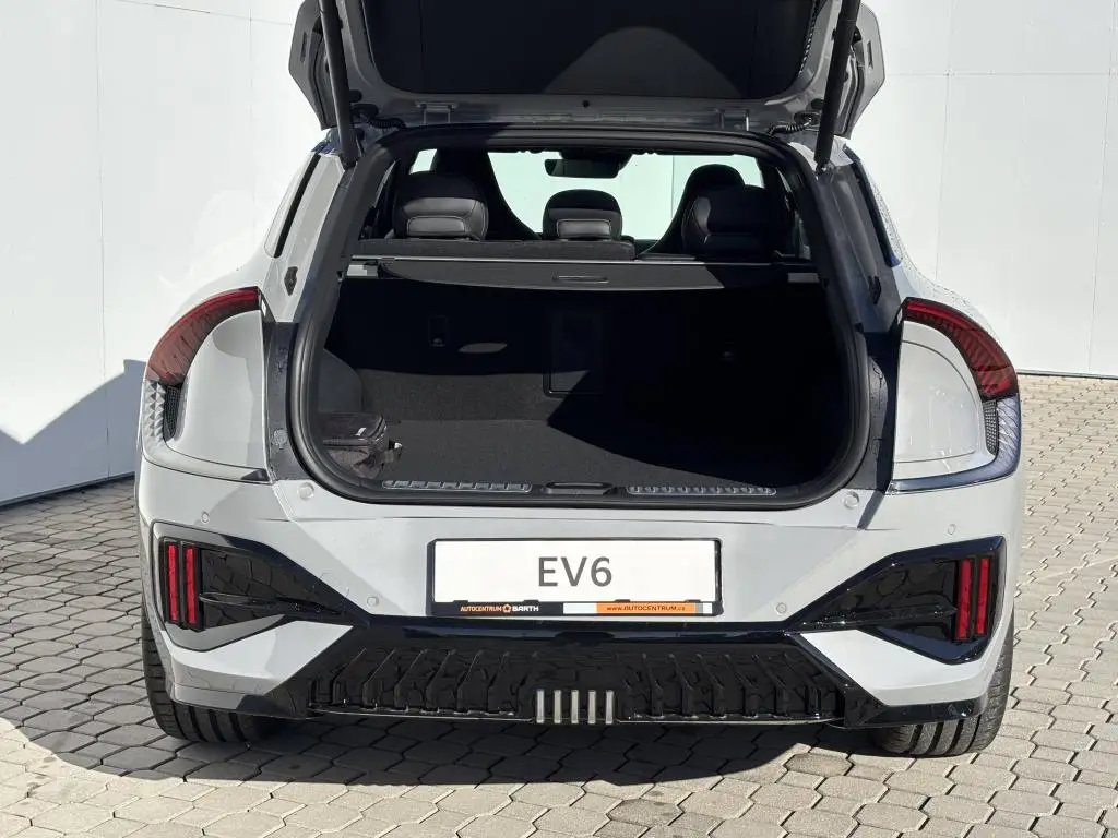 KIA EV6 GT 4x4 + 84 KWH  / 478kW