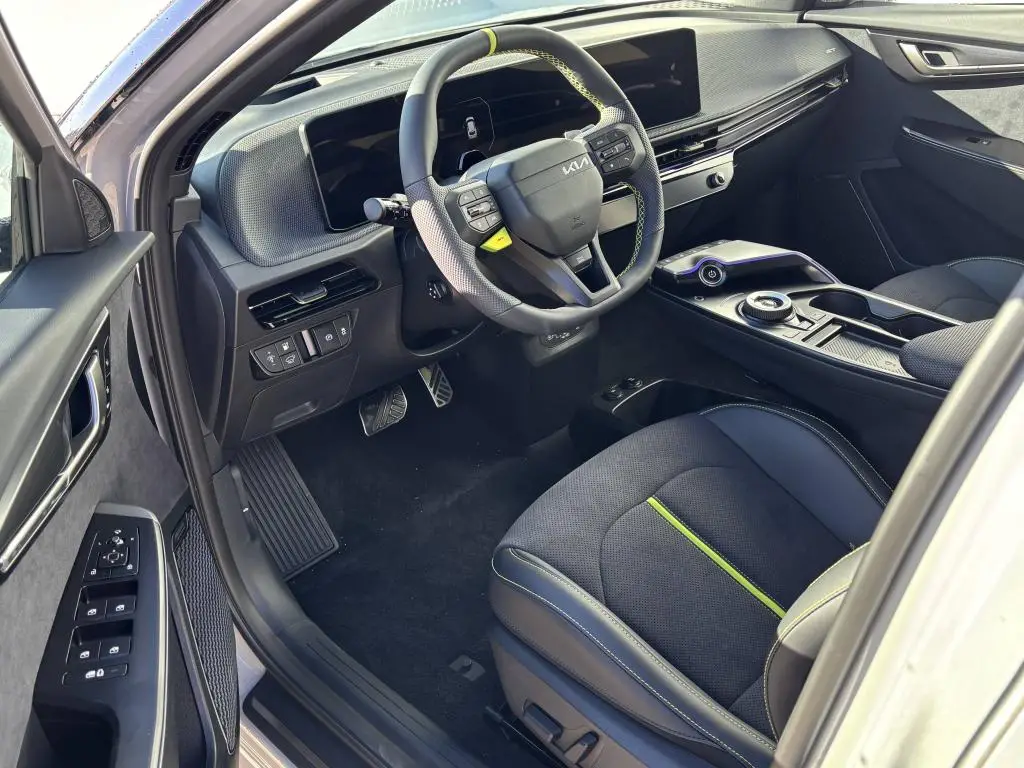 KIA EV6 GT 4x4 + 84 KWH  / 478kW