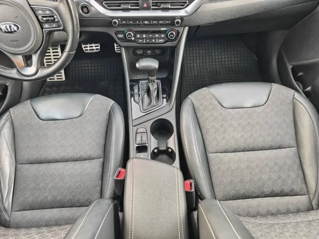 KIA Niro EXCLUSIVE 1,6GDi HEV / 105kW