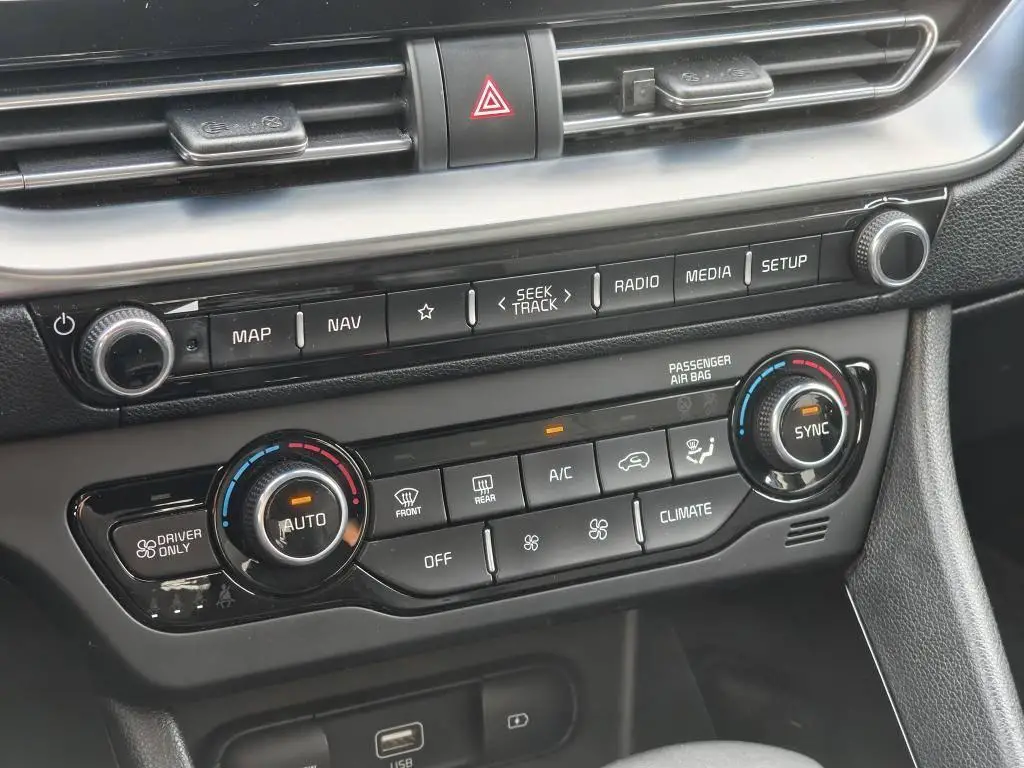 KIA Niro EXCLUSIVE 1,6GDi HEV / 105kW