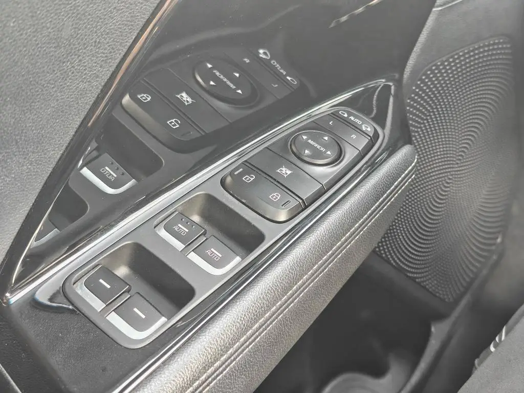 KIA Niro EXCLUSIVE 1,6GDi HEV / 105kW