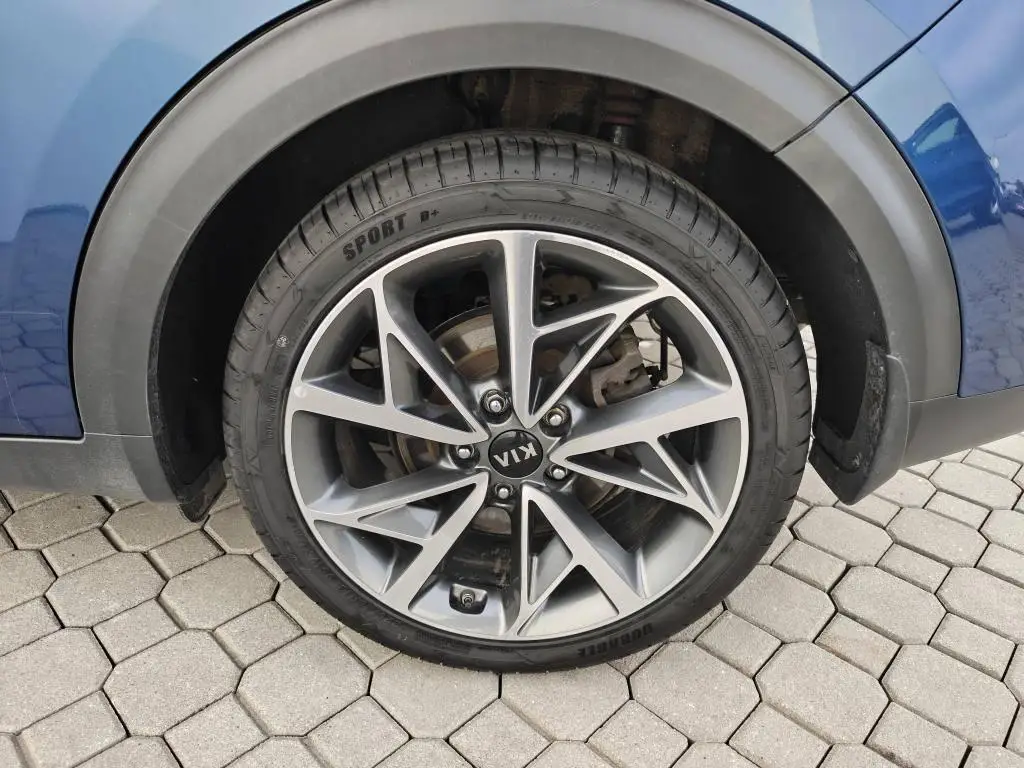 KIA Niro EXCLUSIVE 1,6GDi HEV / 105kW
