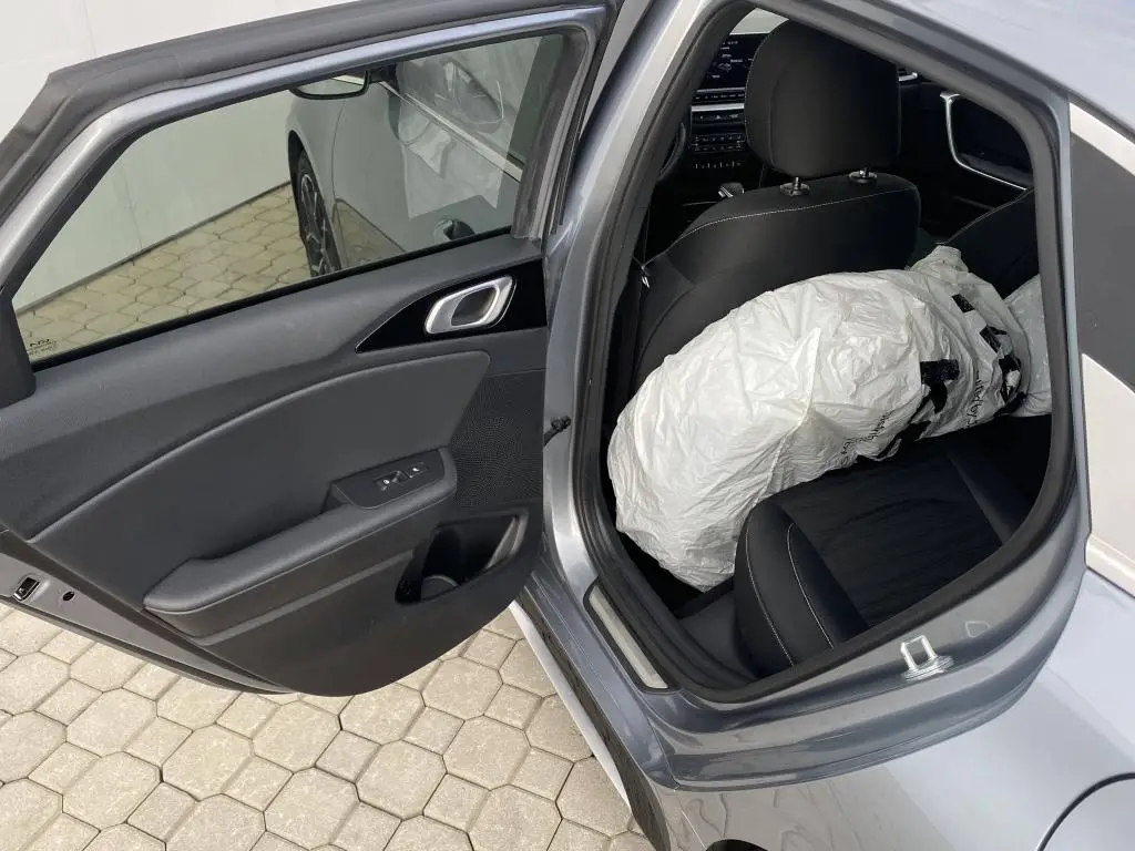 KIA ProCeed CD CD 1,5 T-GDi GPF 7DCT GT LINE PLUS (2021 1,5 T-GDi / 118kW