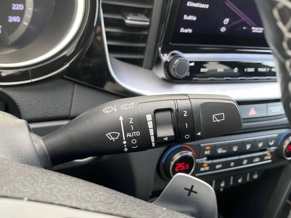 KIA ProCeed CD CD 1,5 T-GDi GPF 7DCT GT LINE PLUS (2021 1,5 T-GDi / 118kW