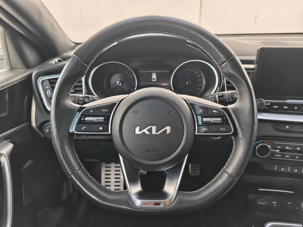 KIA ProCeed CD T-GDI GPF GT LINE PLUS (2022) T-GDI / 117kW