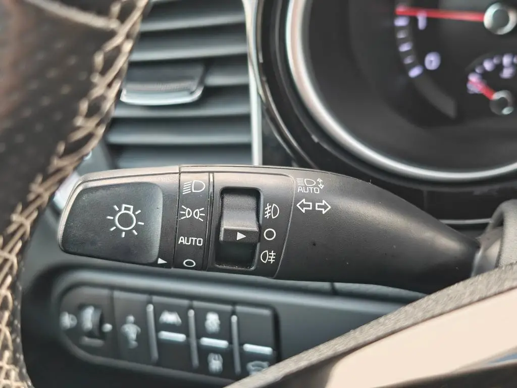 KIA ProCeed CD T-GDI GPF GT LINE PLUS (2022) T-GDI / 117kW