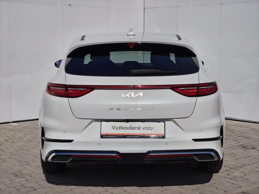 KIA ProCeed CD T-GDI GPF GT LINE PLUS (2022) T-GDI / 117kW