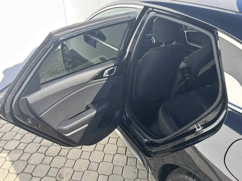 KIA ProCeed CD T-GDI GPF GT LINE PLUS (2022) T-GDI / 118kW